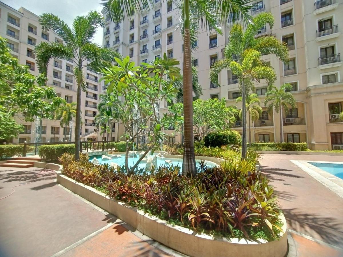 Taj'S Condotel Pasay Esterno foto
